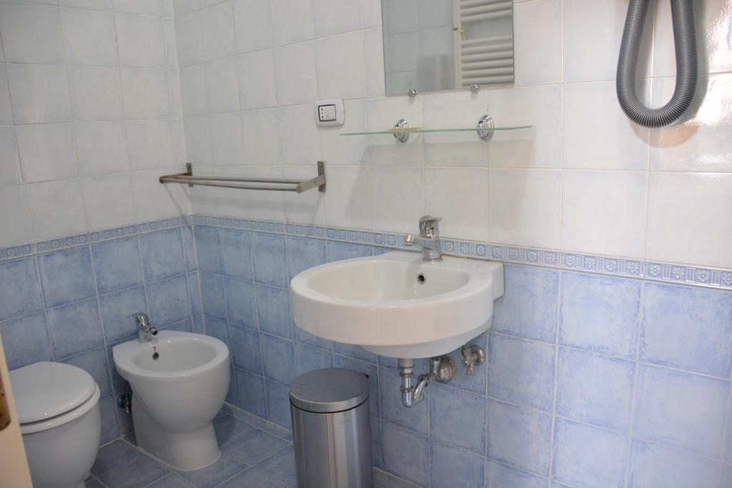 Roma Hotel Srls Kültér fotó